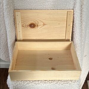 Olive & Cocoa Natural Wooden Crate. Perfect for storage, crafts project, gifting